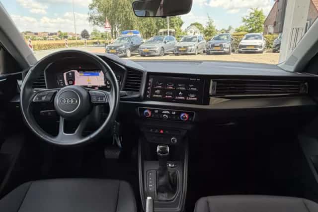 Audi A1 (2023) thumbnail 3