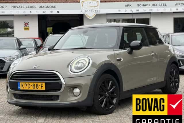 MINI Cooper (2019) thumbnail 1