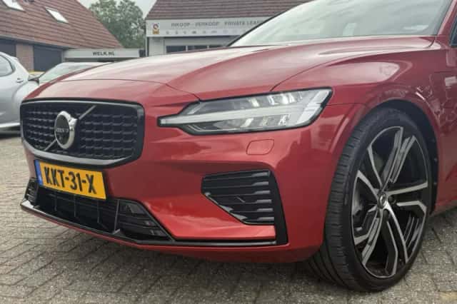 Volvo S60 (2023) thumbnail 5