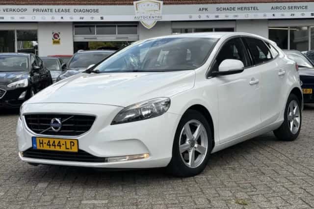 Volvo V40 (2015) thumbnail 4