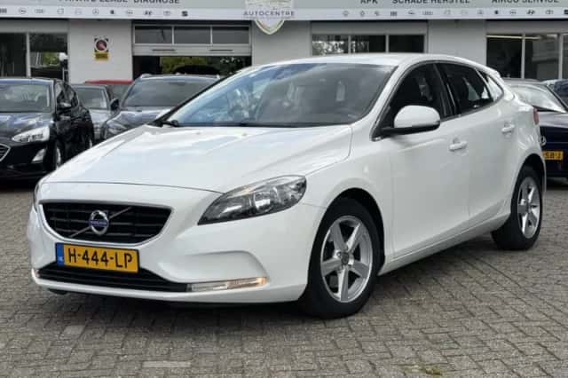 Volvo V40 (2015) thumbnail 5