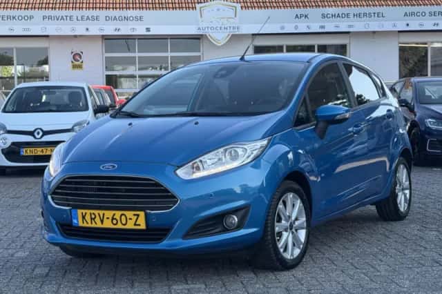 Ford Fiesta (2015) thumbnail 4