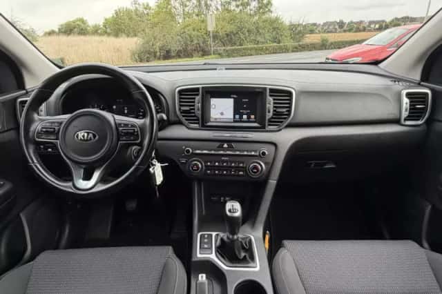 Kia Sportage (2017) thumbnail 3