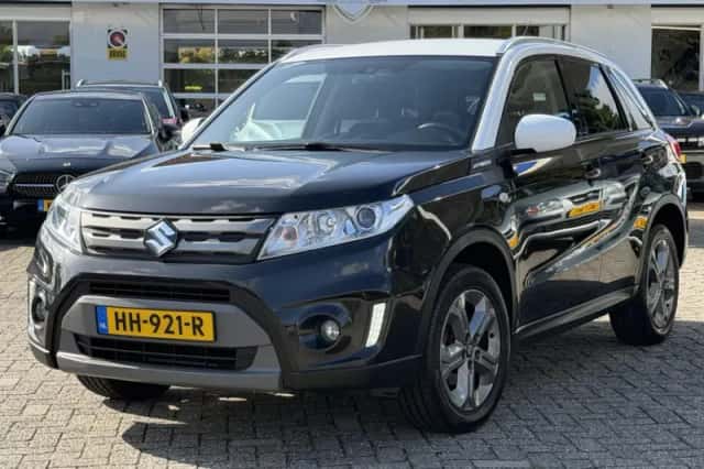 Suzuki Vitara (2015) thumbnail 5