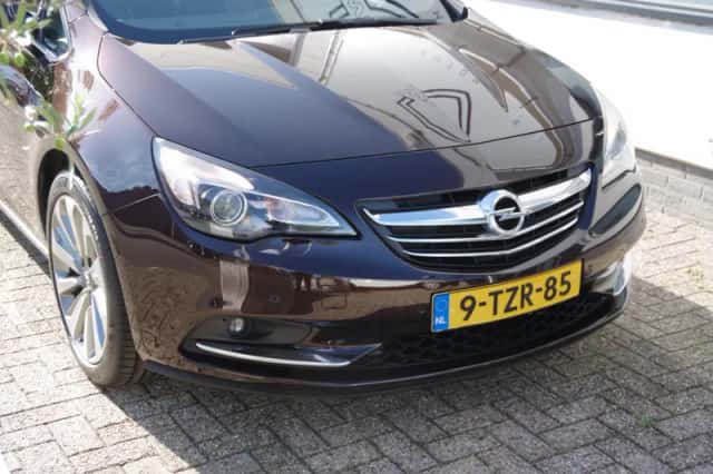 Opel Cascada (2014) thumbnail 3