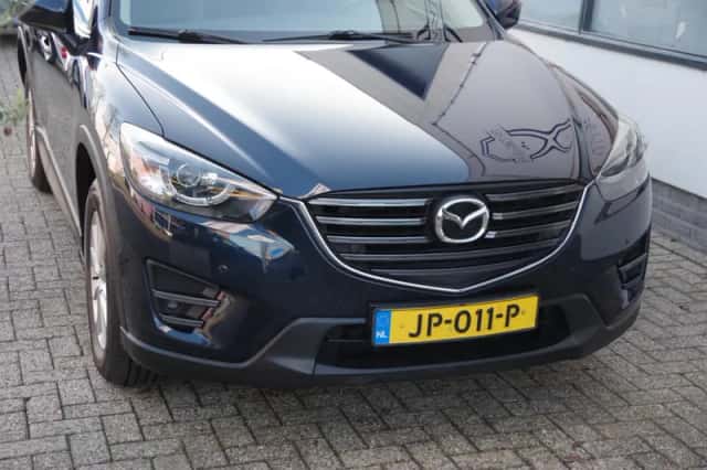 Mazda CX-5 (2016) thumbnail 4