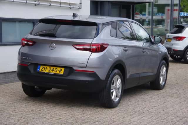 Opel Grandland (2019) thumbnail 2