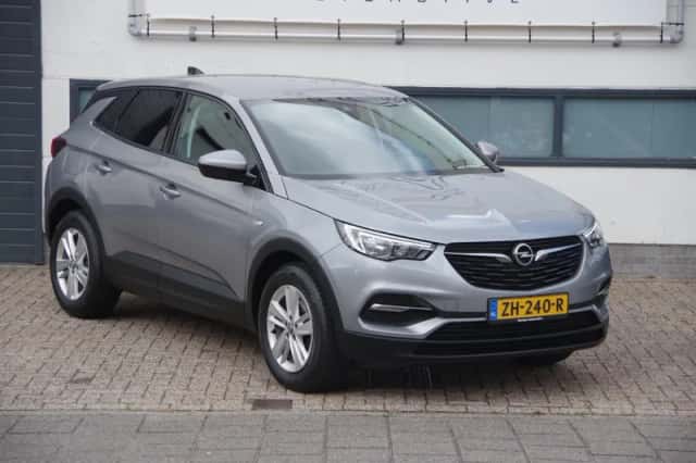 Opel Grandland (2019) thumbnail 3