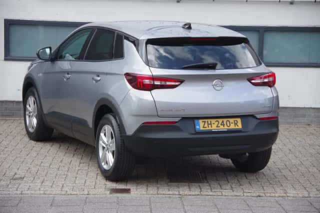 Opel Grandland (2019) thumbnail 4