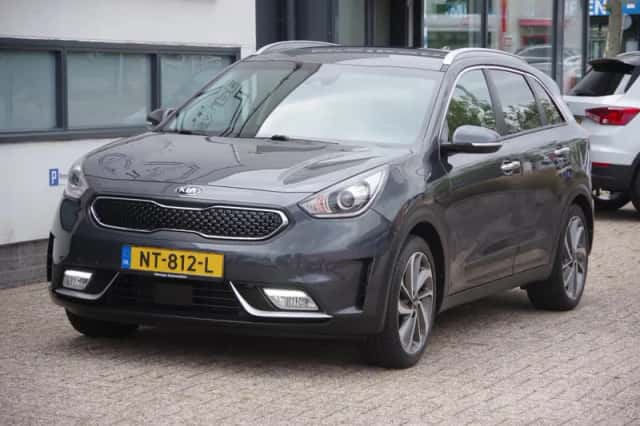 Kia Niro (2017) thumbnail 2