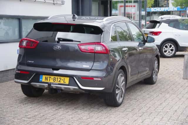 Kia Niro (2017) thumbnail 5