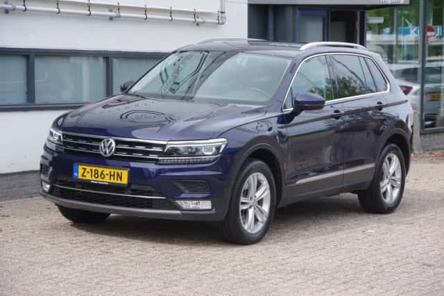 Volkswagen Tiguan (2016) thumbnail 2