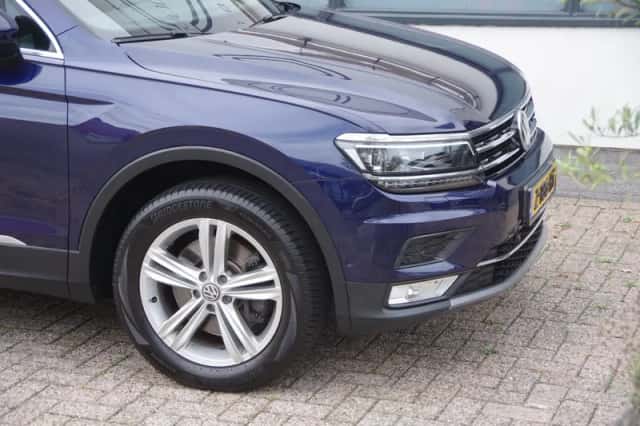 Volkswagen Tiguan (2016) thumbnail 3