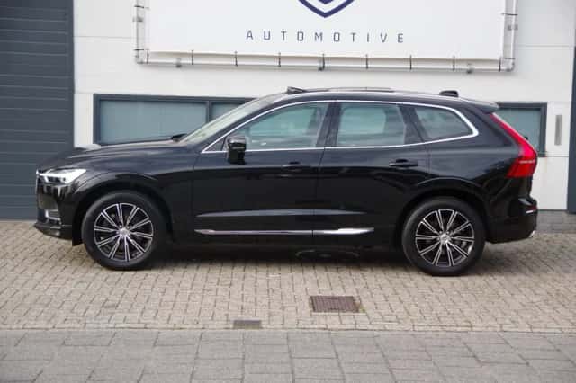 Volvo XC60 (2017) thumbnail 4