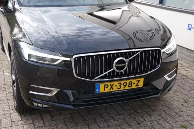 Volvo XC60 (2017) thumbnail 5