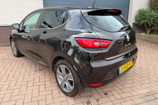 Renault Clio (2014) thumbnail 2