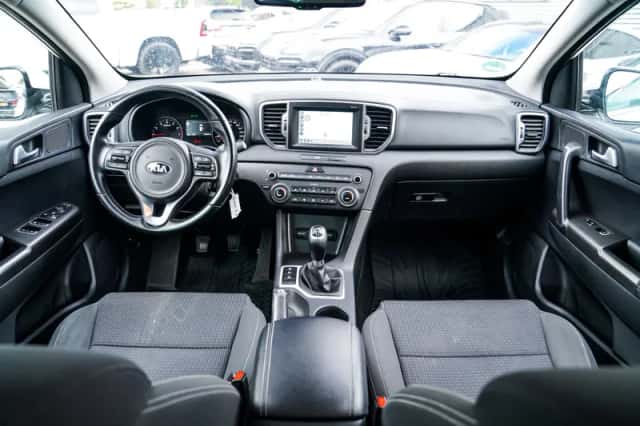 Kia Sportage (2017) thumbnail 2