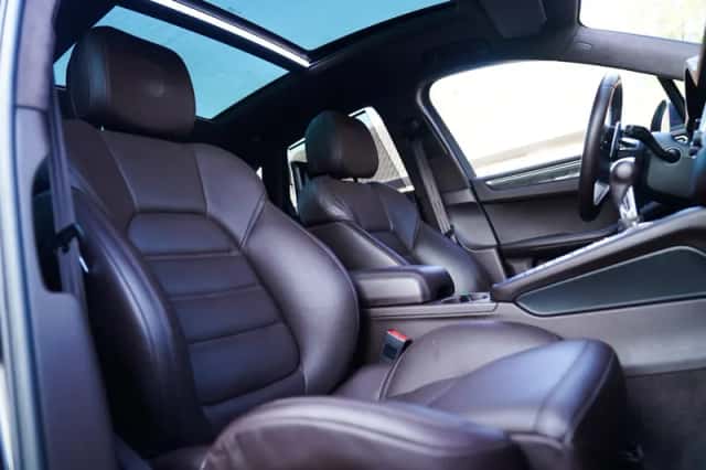 Porsche Macan (2017) thumbnail 2