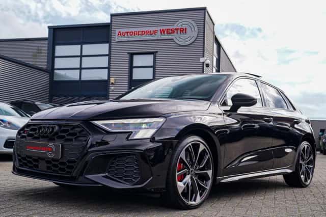 Audi S3 (2023) thumbnail 1