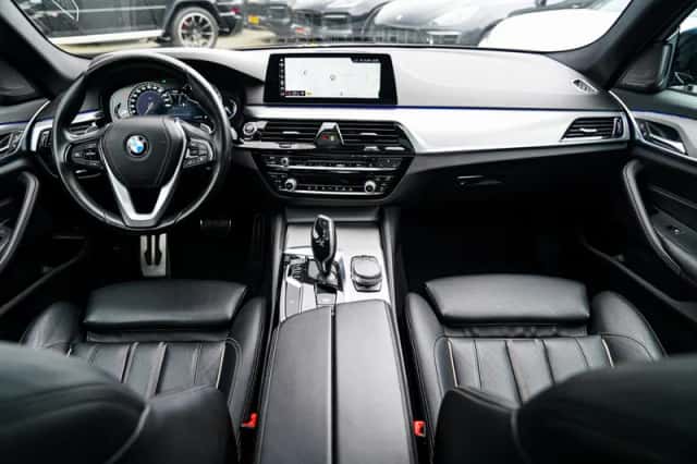 BMW 5-Serie (2017) thumbnail 2
