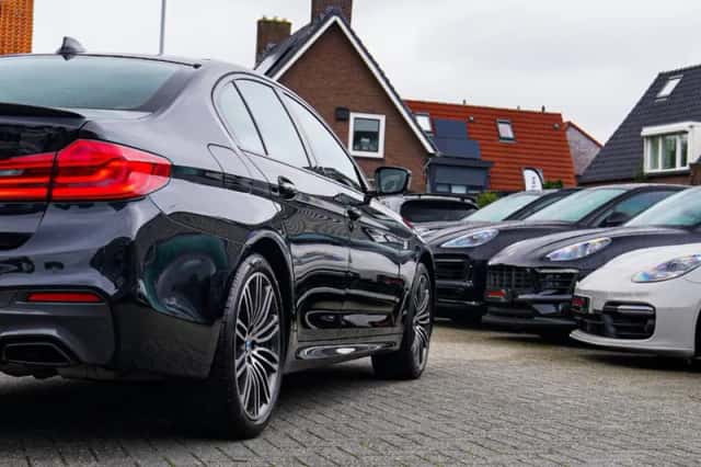 BMW 5-Serie (2017) thumbnail 3