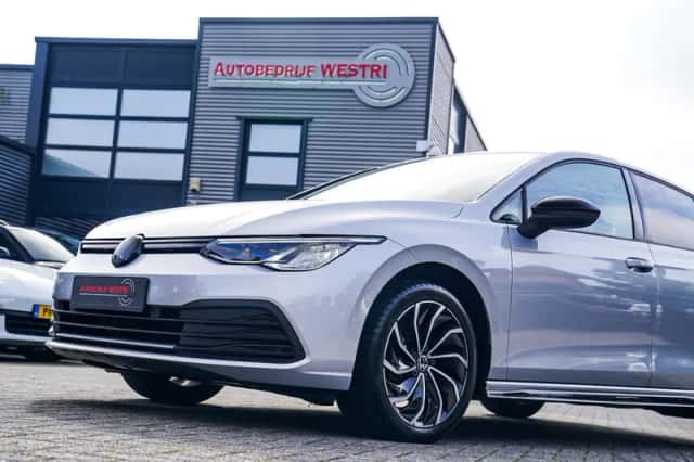 Volkswagen Golf (2020) thumbnail 5