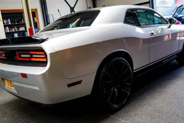 Dodge Challenger (2011) thumbnail 2