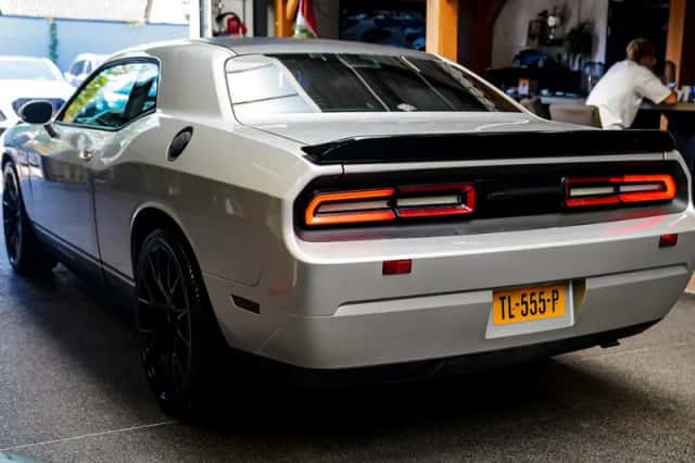 Dodge Challenger (2011) thumbnail 6