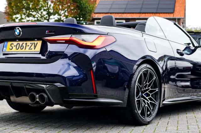 BMW M4 (2021) thumbnail 2