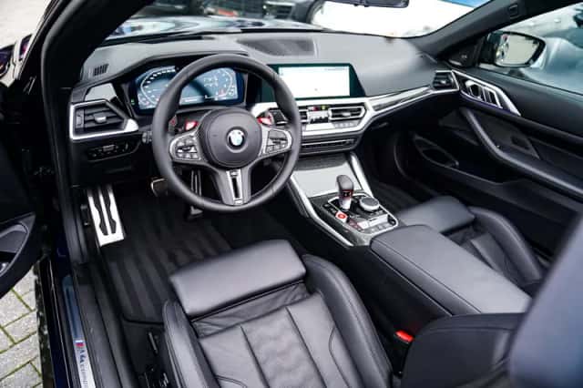 BMW M4 (2021) thumbnail 5