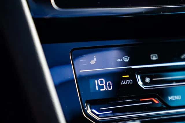 Volkswagen Passat (2020) thumbnail 4