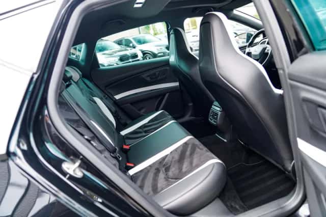 SEAT Leon (2015) thumbnail 6