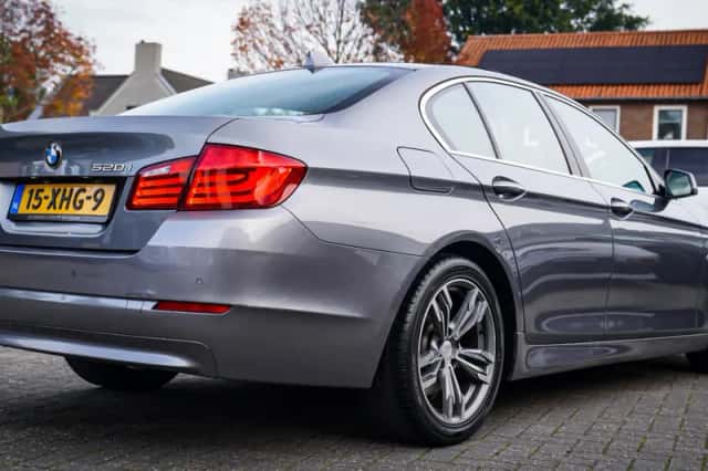 BMW 5-Serie (2012) thumbnail 2