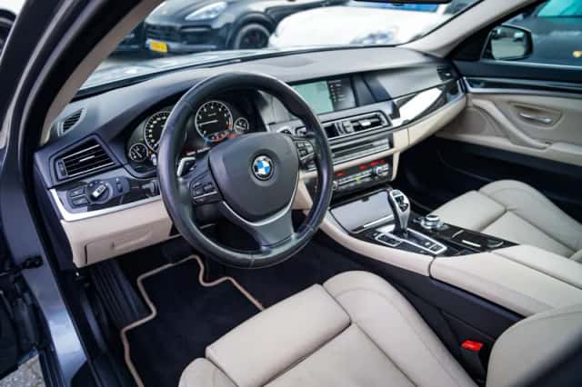 BMW 5-Serie (2012) thumbnail 3
