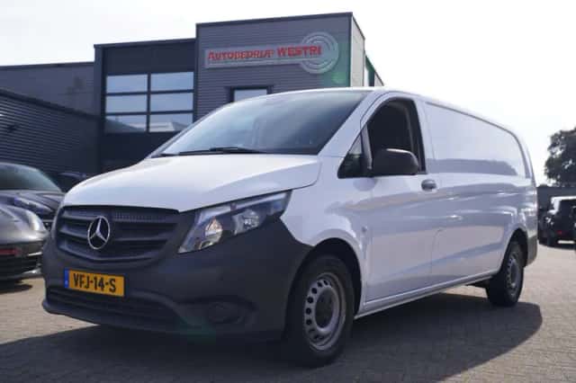 Mercedes-Benz Vito (2020) thumbnail 1