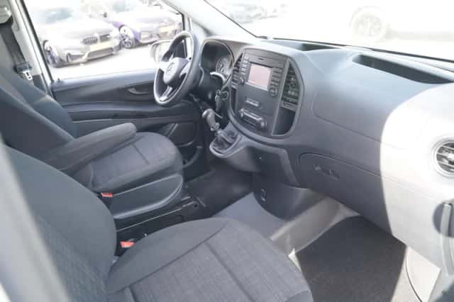 Mercedes-Benz Vito (2020) thumbnail 5
