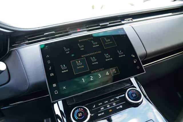 Land Rover Range Rover Sport (2023) thumbnail 4