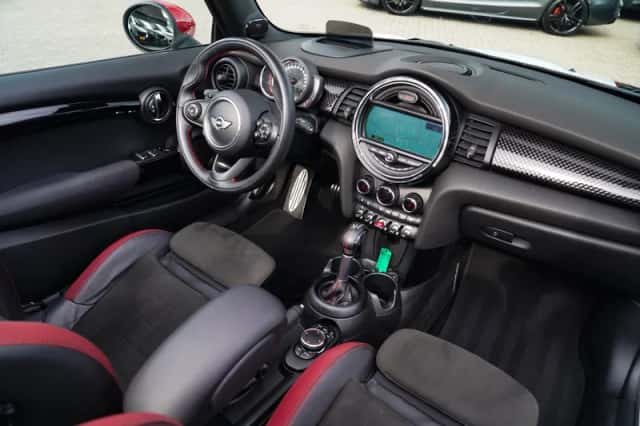 MINI Cooper (2018) thumbnail 5