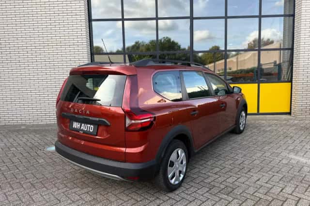 Dacia Jogger (2022) thumbnail 3