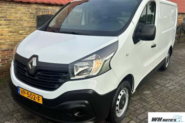 Renault Trafic (2015) thumbnail 1