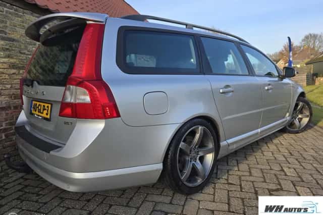 Volvo V70 (2008) thumbnail 2