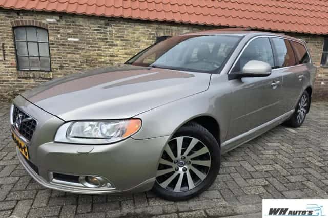 Volvo V70 (2011) thumbnail 1