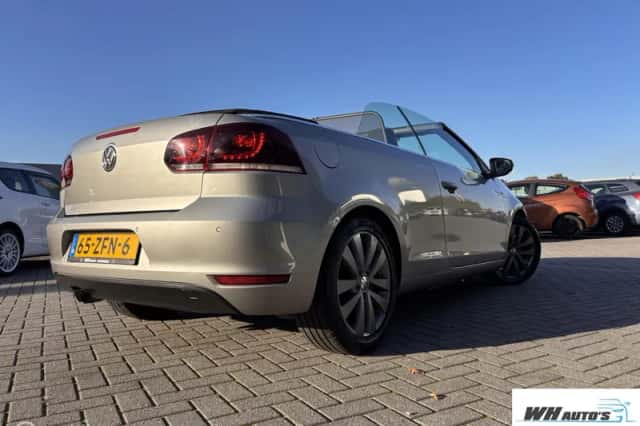 Volkswagen Golf (2012) thumbnail 2