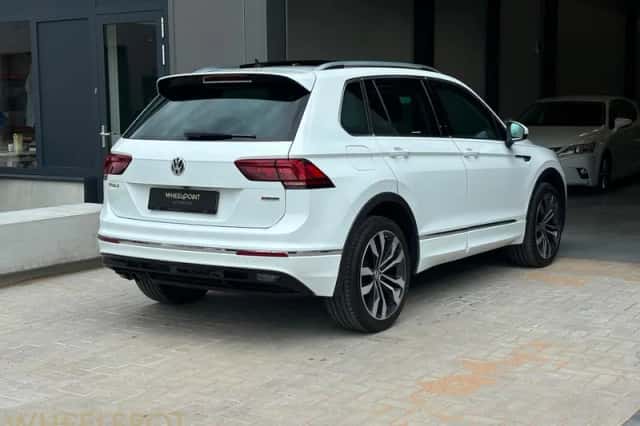 Volkswagen Tiguan (2018) thumbnail 6
