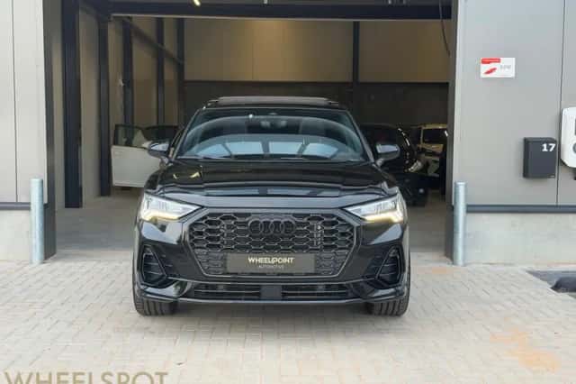 Audi Q3 Sportback (2023) thumbnail 2