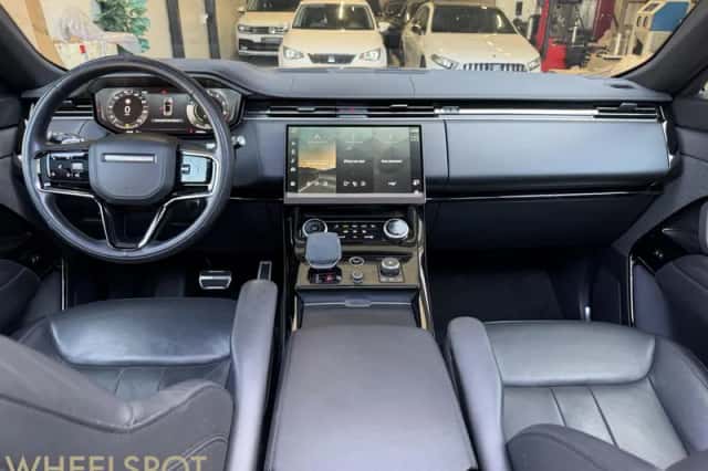 Land Rover Range Rover Sport (2022) thumbnail 2