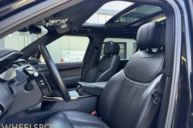 Land Rover Range Rover Sport (2022) thumbnail 3