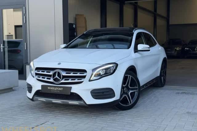 Mercedes-Benz GLA-Klasse (2018) thumbnail 1