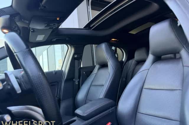 Mercedes-Benz GLA-Klasse (2018) thumbnail 2