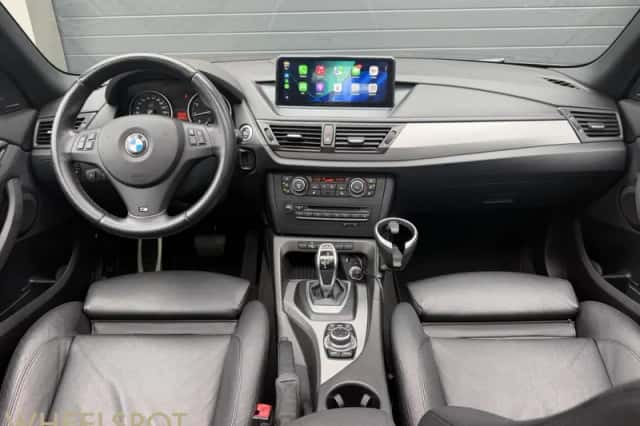 BMW X1 (2011) thumbnail 2